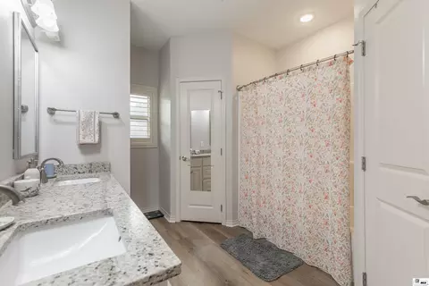Bath - 3212 Leyland Dr, Ruston, LA 71270 photo 1 of 4