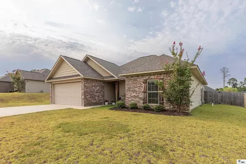 Exterior - 3212 Leyland Dr, Ruston, LA 71270 photo 2 of 9