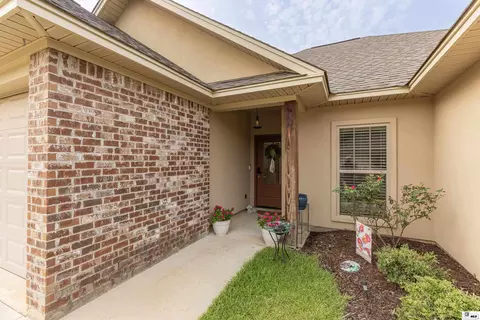 Exterior - 3212 Leyland Dr, Ruston, LA 71270 photo 4 of 9