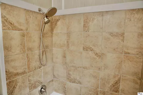 Bath - 1200 Mcdonald Ave, Ruston, LA 71270 photo 3 of 3