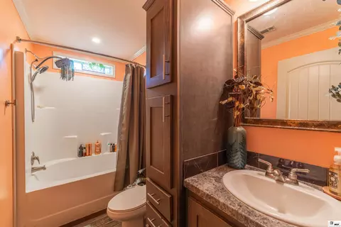 Bath - 297 Harrison Rd, Ruston, LA 71270 photo 5 of 5