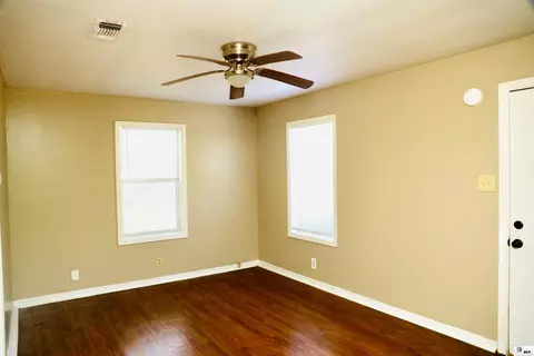 Living - 828 Ponder St, Ruston, LA 71270 photo 1 of 2