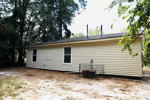 Exterior - 828 Ponder St, Ruston, LA 71270 photo 5 of 5