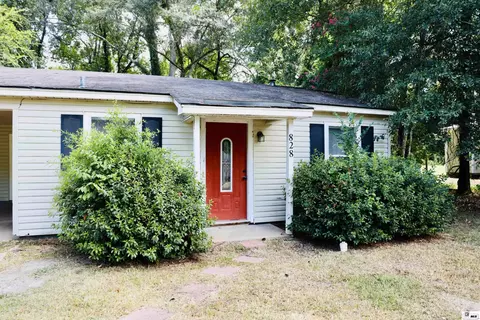 Exterior - 828 Ponder St, Ruston, LA 71270 photo 2 of 5