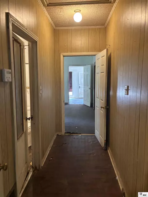 Entry Way - 5111 John Ln, Monroe, LA 71202 photo 1 of 1