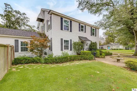 Exterior - 2202 Jasmine St, Monroe, LA 71201 photo 3 of 6