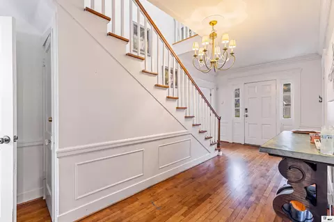 Entry Way - 2202 Jasmine St, Monroe, LA 71201 photo 2 of 3