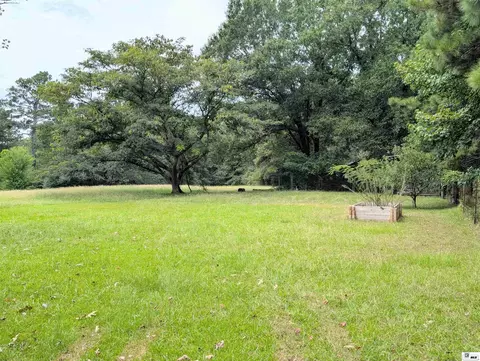 Exterior - 8409 Diel Rd, Bastrop, LA 71220 photo 2 of 4
