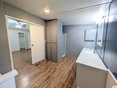 Bath - 8409 Diel Rd, Bastrop, LA 71220 photo 3 of 4