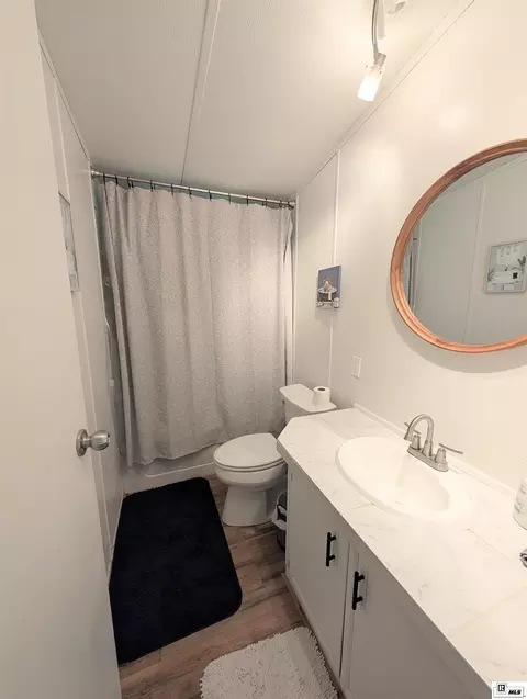 Bath - 8409 Diel Rd, Bastrop, LA 71220 photo 4 of 4