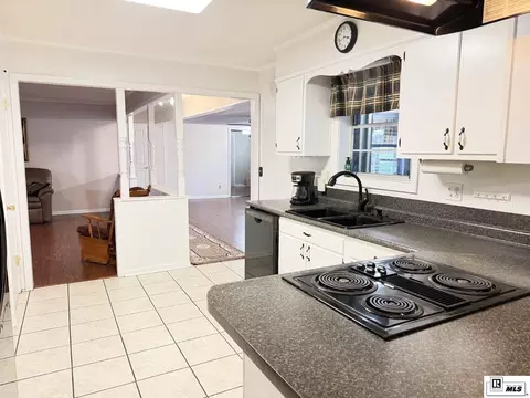 Kitchen - 1903 Howard Dr, Monroe, LA 71201 photo 2 of 2