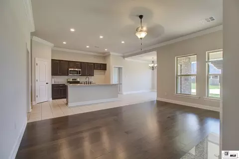 Living - 214 Fairhope Dr, Sterlington, LA 71280 photo 4 of 4