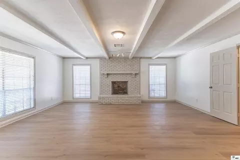 Living - 3105 Lakeview Pl, Ruston, LA 71270 photo 11 of 13