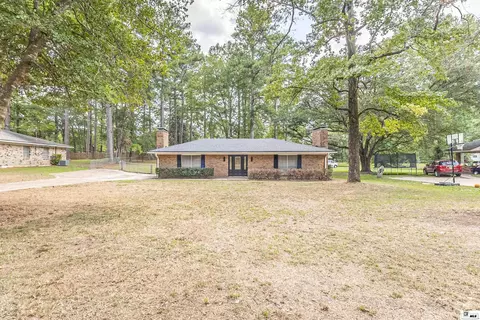 Exterior - 3105 Lakeview Pl, Ruston, LA 71270 photo 2 of 6