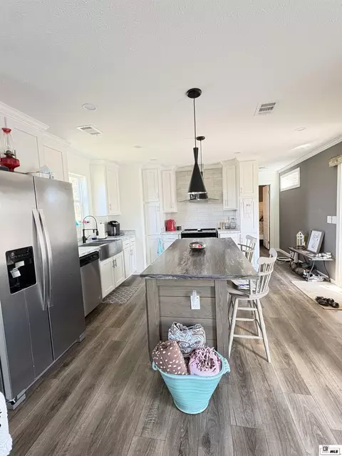Kitchen - 535 Doc Loop Rd, Winnsboro, LA 71295 photo 2 of 2
