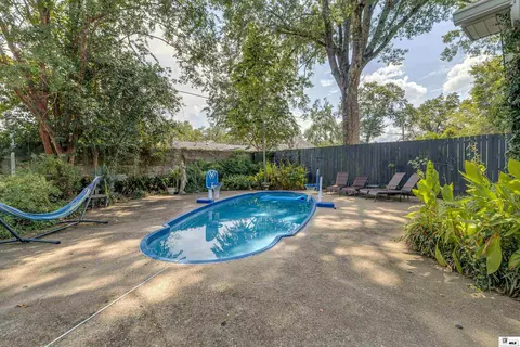 Exterior - 1410 Park Ave, Monroe, LA 71201 photo 7 of 13