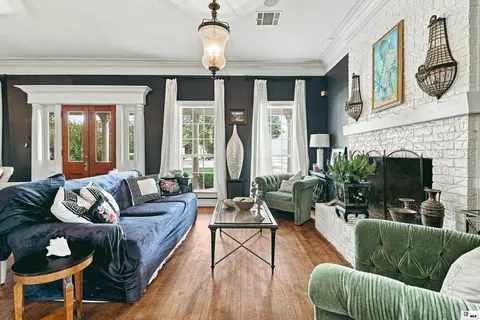 Living - 1410 Park Ave, Monroe, LA 71201 photo 5 of 8