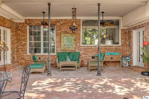 Exterior - 1410 Park Ave, Monroe, LA 71201 photo 5 of 13