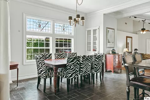 Dining - 1410 Park Ave, Monroe, LA 71201 photo 2 of 2