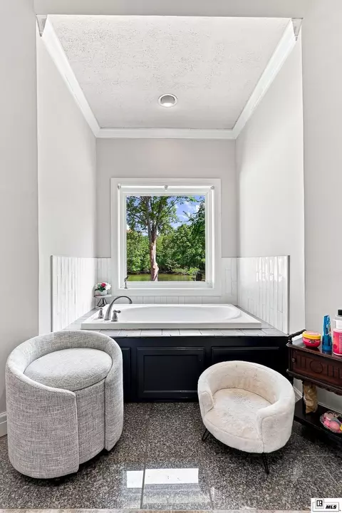 Bath - 3267 Deborah Dr, Monroe, LA 71201 photo 3 of 7