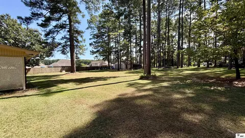 Exterior - 715 Stable Rd, Ruston, LA 71270 photo 4 of 7