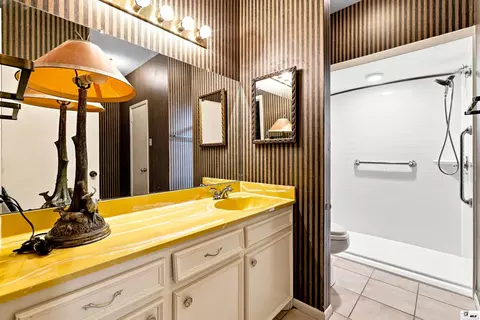Bath - 2311 Pinehurst Dr, Monroe, LA 71201 photo 1 of 6