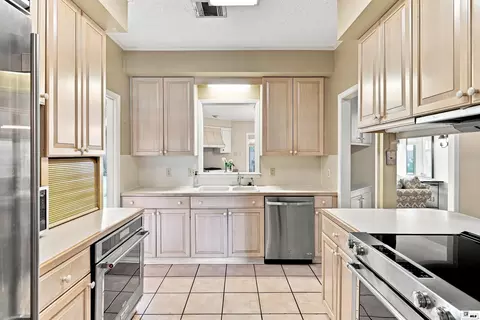 Kitchen - 2311 Pinehurst Dr, Monroe, LA 71201 photo 1 of 7