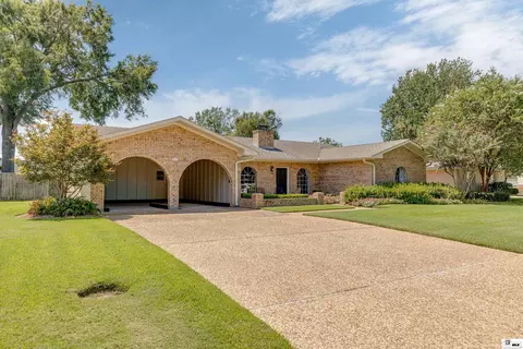Exterior - 2311 Pinehurst Dr, Monroe, LA 71201 photo 3 of 7