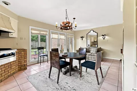 Dining - 2311 Pinehurst Dr, Monroe, LA 71201 photo 3 of 5