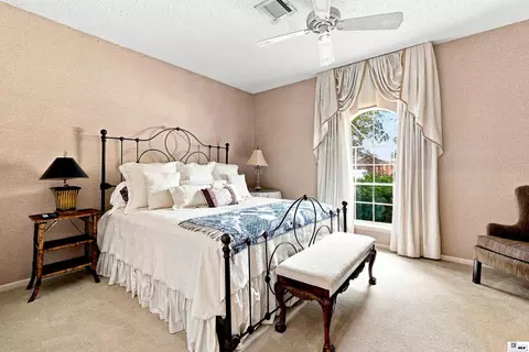 Bedroom - 2311 Pinehurst Dr, Monroe, LA 71201 photo 2 of 2