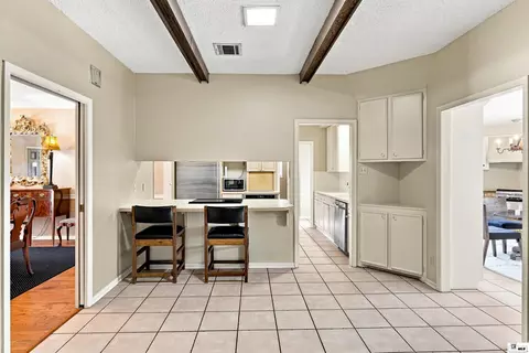 Kitchen - 2311 Pinehurst Dr, Monroe, LA 71201 photo 5 of 7