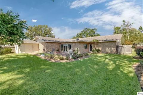 Exterior - 2311 Pinehurst Dr, Monroe, LA 71201 photo 6 of 7