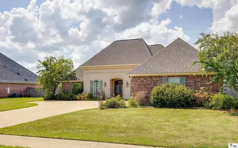 Exterior - 203 Medalist St, Monroe, LA 71203 photo 2 of 4