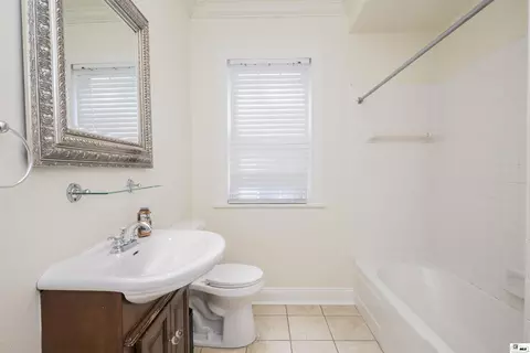 Bath - 1302 Spencer Ave, Monroe, LA 71201 photo 3 of 3