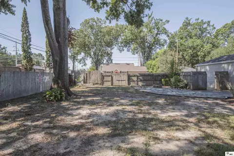 Exterior - 1302 Spencer Ave, Monroe, LA 71201 photo 4 of 4