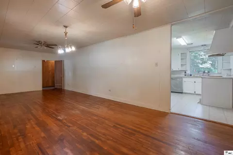 Living - 330 Morgan Hare Rd, Monroe, LA 71203 photo 1 of 2
