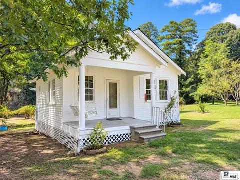 Exterior - 1366 Pinecrest St, Olla, LA 71465 photo 2 of 10