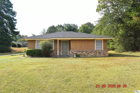 Exterior - 906 Bridge St, Bastrop, LA 71220 photo 2 of 11