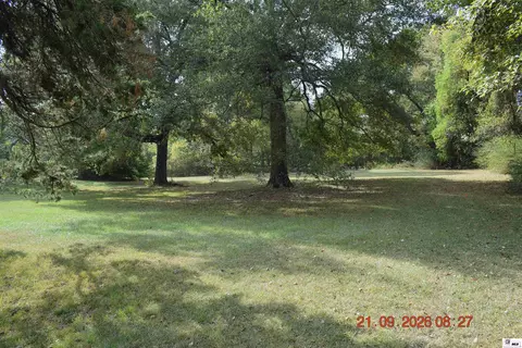 Exterior - 906 Bridge St, Bastrop, LA 71220 photo 10 of 11