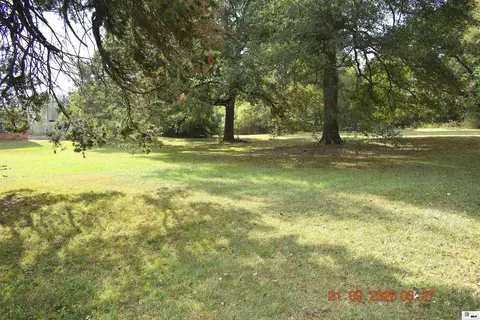 Exterior - 906 Bridge St, Bastrop, LA 71220 photo 9 of 11