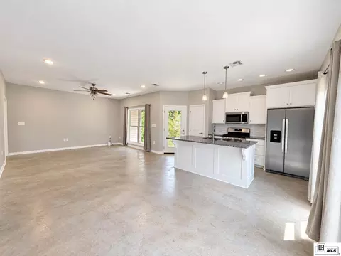 Living - 3001 Leyland Dr, Ruston, LA 71270 photo 1 of 4