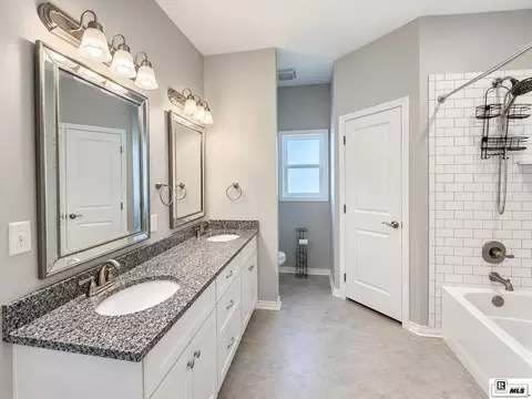 Bath - 3001 Leyland Dr, Ruston, LA 71270 photo 1 of 4