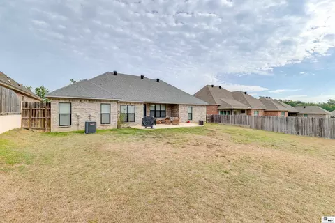 Exterior - 302 Teal Loop, West Monroe, LA 71291 photo 5 of 7