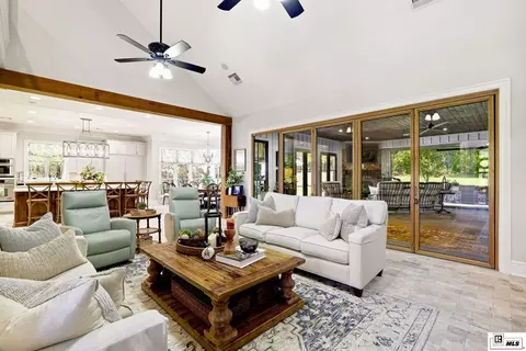 Living - 507 Loblolly Ln, Choudrant, LA 71227 photo 2 of 5