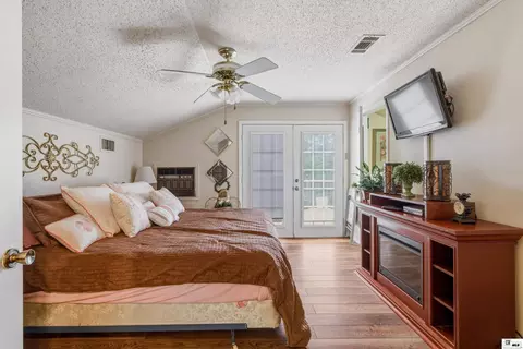 Bedroom - 1372 Parker Rd, Monroe, LA 71202 photo 5 of 6