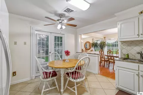 Dining - 1372 Parker Rd, Monroe, LA 71202 photo 1 of 3