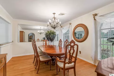 Dining - 1372 Parker Rd, Monroe, LA 71202 photo 3 of 3