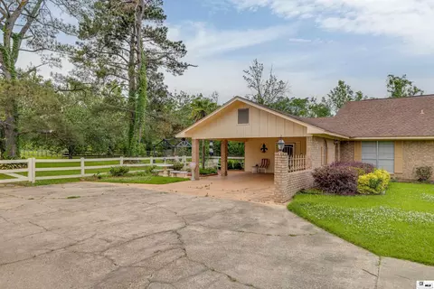 Exterior - 1372 Parker Rd, Monroe, LA 71202 photo 5 of 11