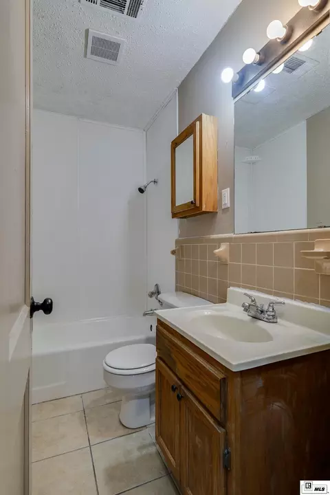 Bath - 311 Harn St, Monroe, LA 71201 photo 1 of 1