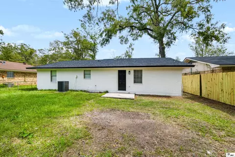 Exterior - 82 Nelson Rd, Monroe, LA 71203 photo 3 of 5